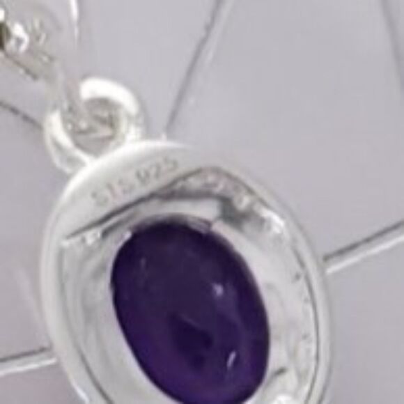 Amethyst 2.5 Carats Dangle Earrings in Sterling Silver - Picture 4 of 5